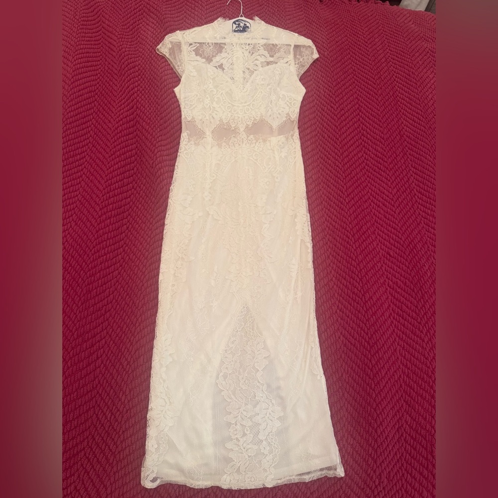 Elegant White Lace Dress